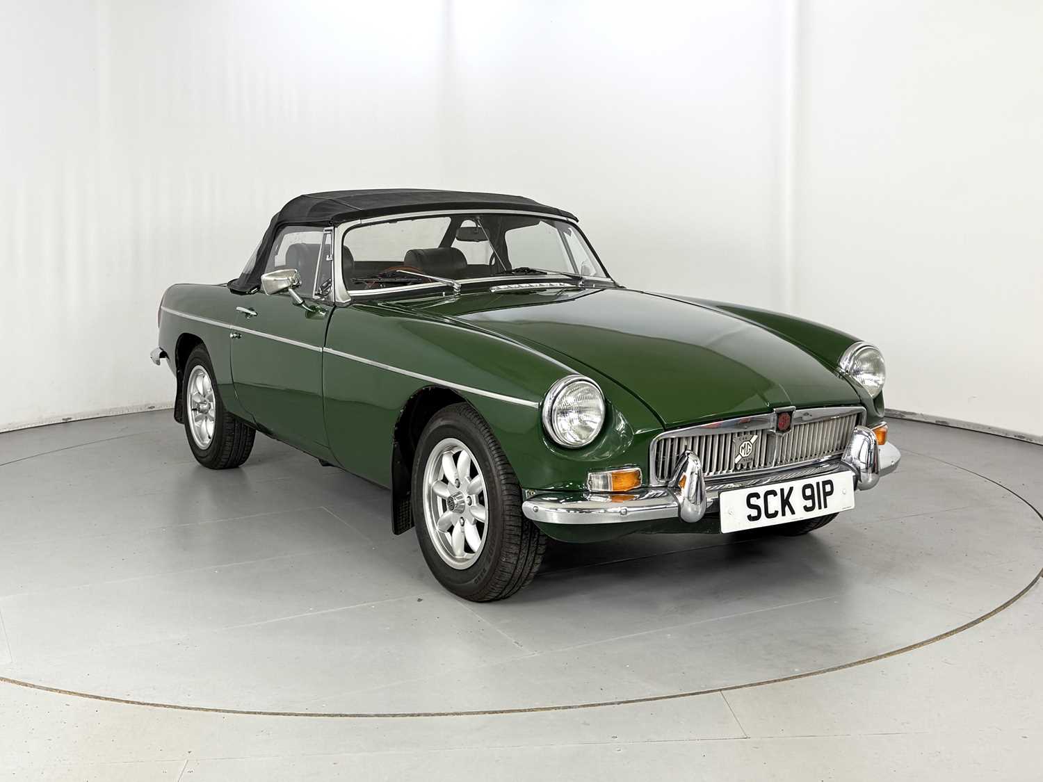 1976 MG B Roadster