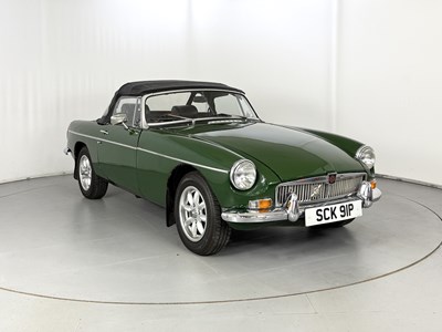 Lot 1976 MG B Roadster