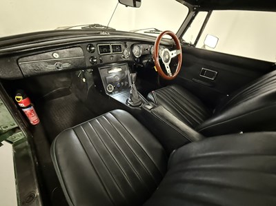 Lot 1976 MG B Roadster