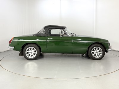 Lot 1976 MG B Roadster
