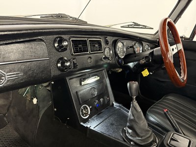 Lot 1976 MG B Roadster