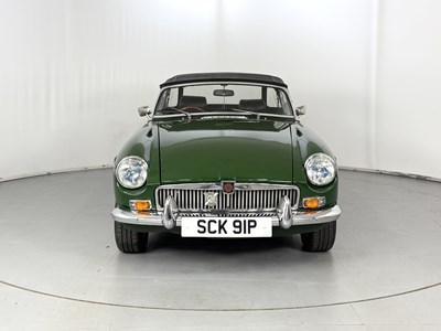 Lot 1976 MG B Roadster
