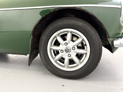 Lot 1976 MG B Roadster