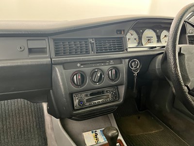Lot 111 - 1990 Mercedes-Benz 190E