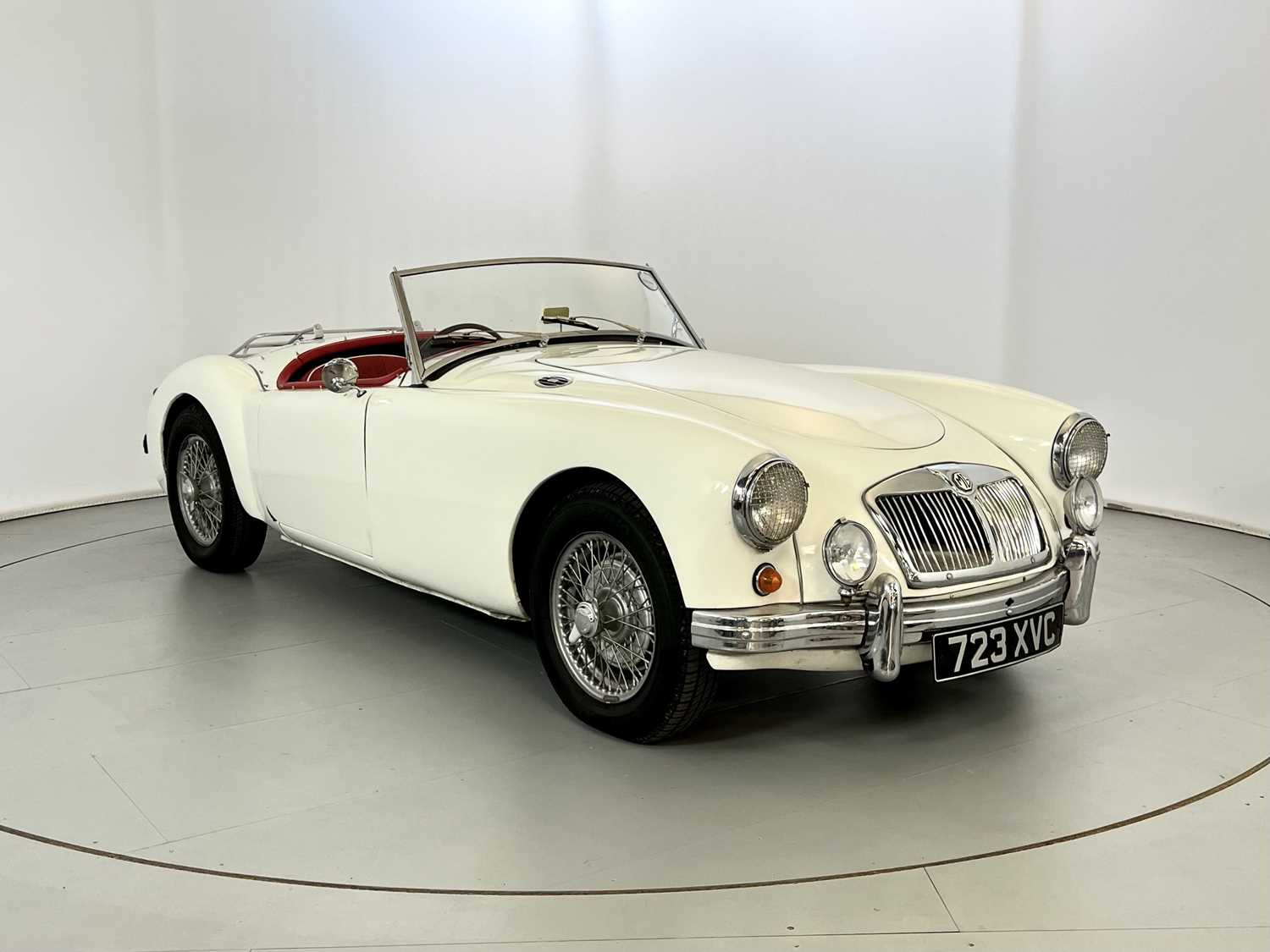 Lot 105 - 1957 MG A