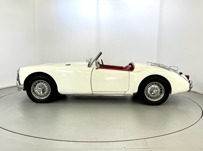 Lot 105 - 1957 MG A