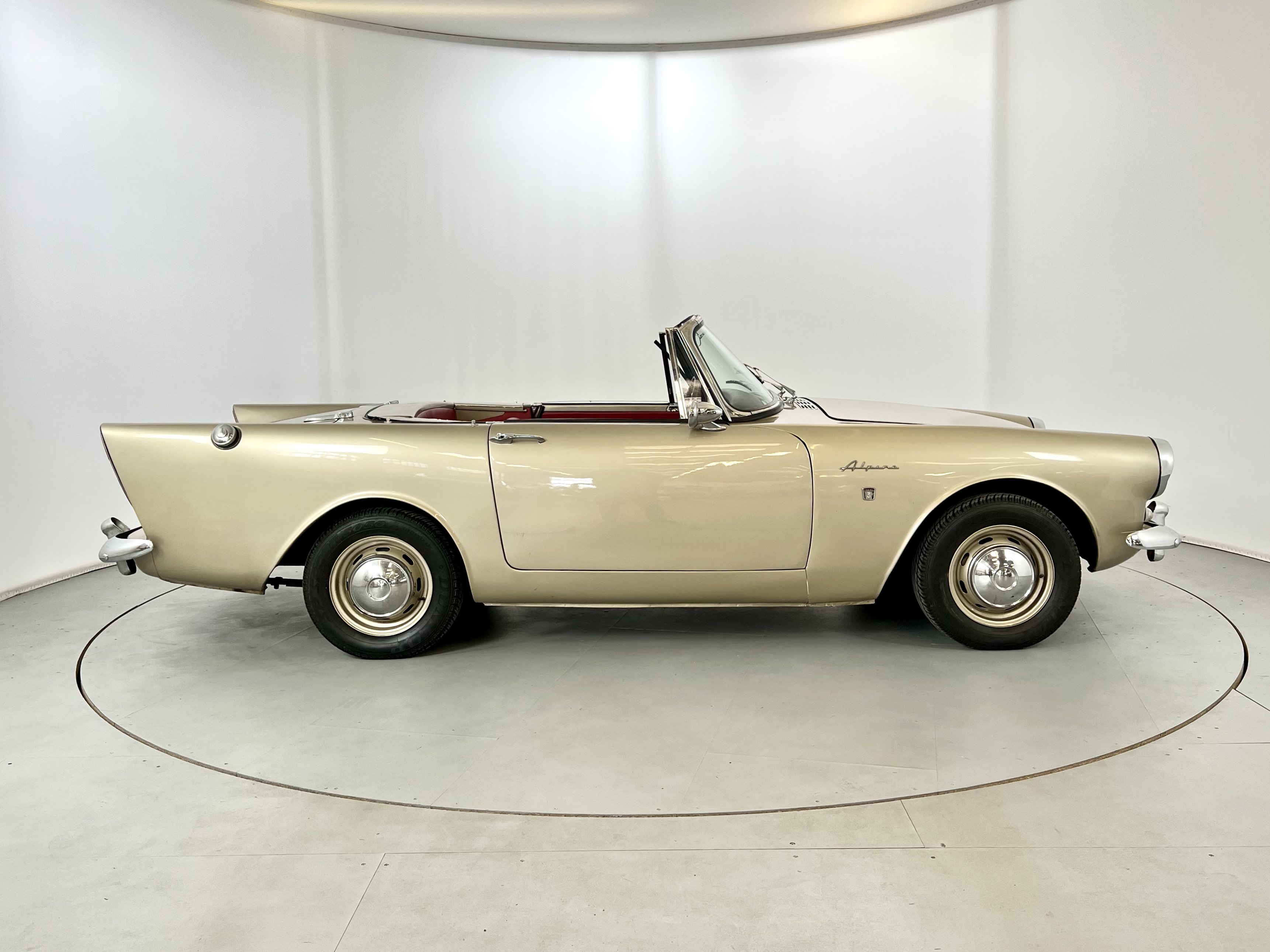 lot-43-1964-sunbeam-alpine-mk3