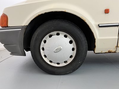 Lot 152 - 1990 Ford Escort 1.3 L