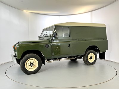 Lot 65 - 1981 Land Rover Series 3 - 6 Cylinder