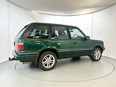 Lot 21 - 2001 Land Rover Range Rover 30th Anniversary Edition