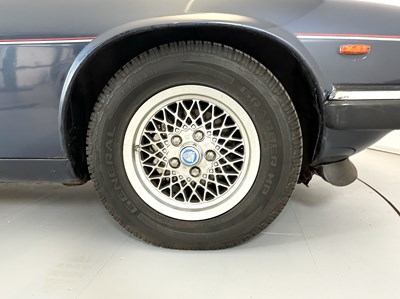 Lot 71 - 1989 Jaguar XJS V12