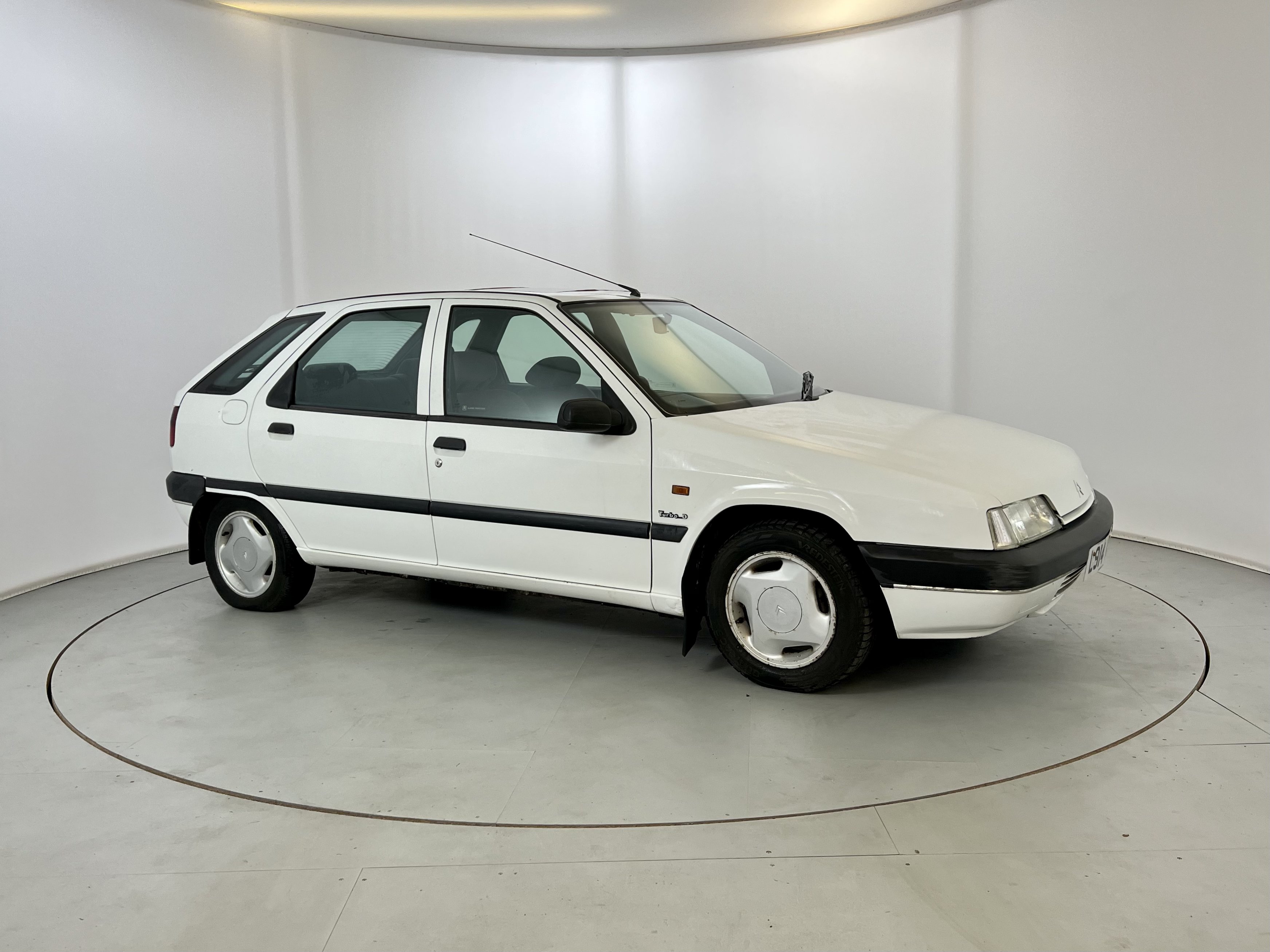 ヴァンテーヌ　セット　1994年3月　4月　9月　10月 Lot 103 - 1994 Citroen ZX