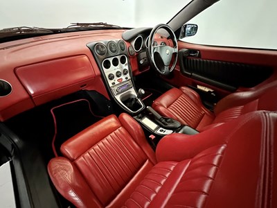 Lot 127 - 2000 Alfa Romeo GTV