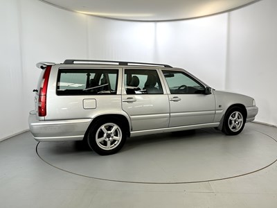 Lot 98 - 1999 Volvo V70