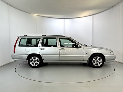 Lot 98 - 1999 Volvo V70