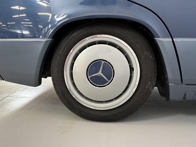 Lot 47 - 1993 Mercedes-Benz 190E