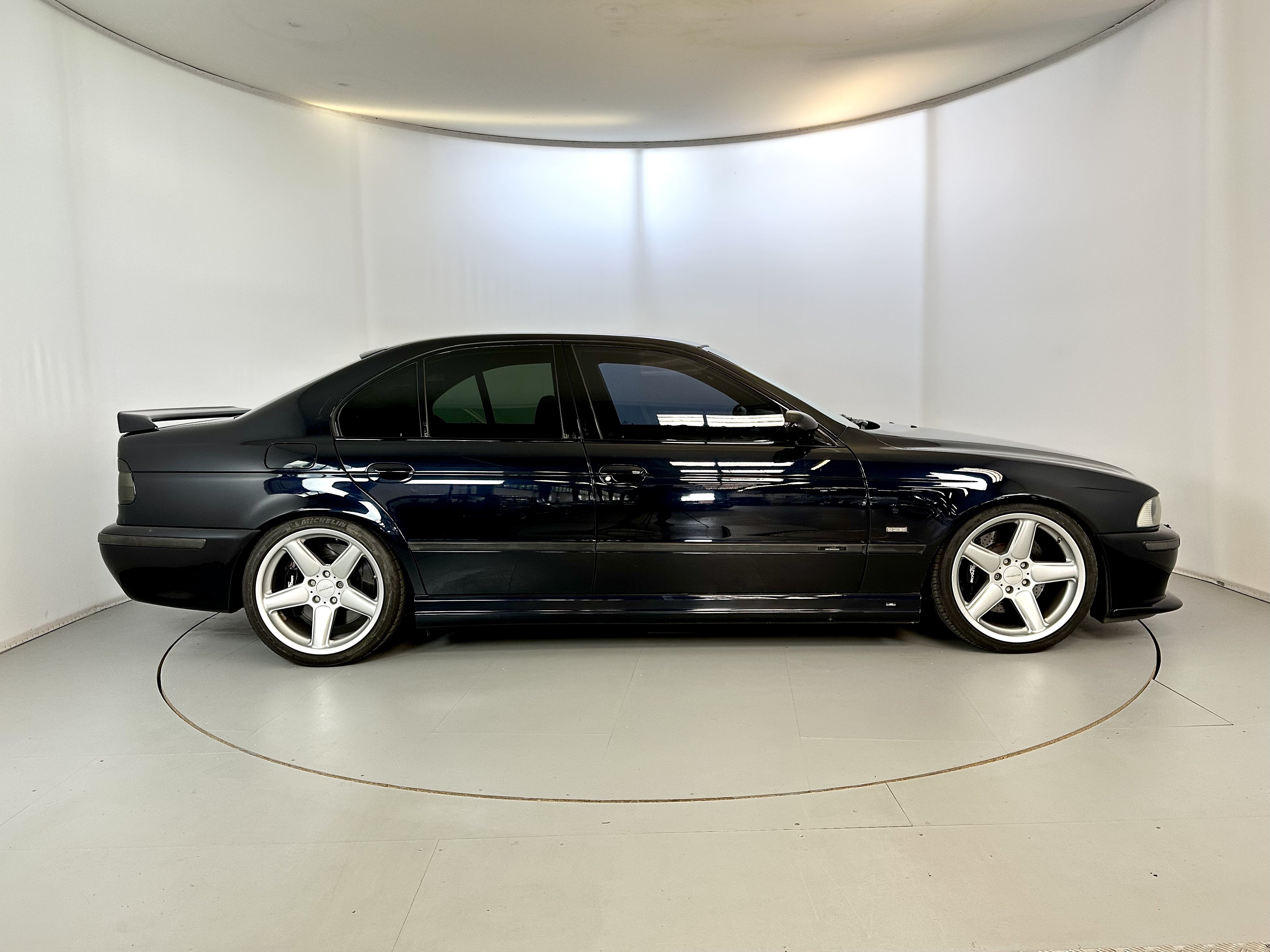 BMW5シリーズ E39用 AC Schnitzer フロントスポイラー エアロ Обвес AC SCHNITZER на BMW 5 Series E39 (Бмв 5 е39) купить с