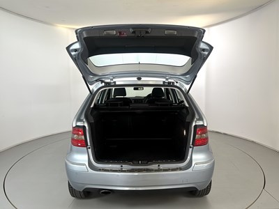 Lot 66 - 2010 Mercedes-Benz B180