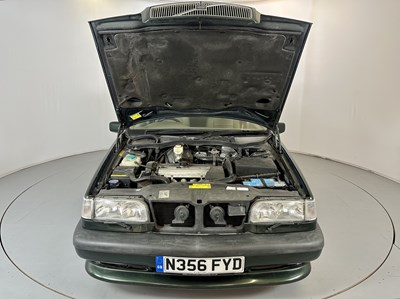 Lot 32 - 1996 Volvo 850R