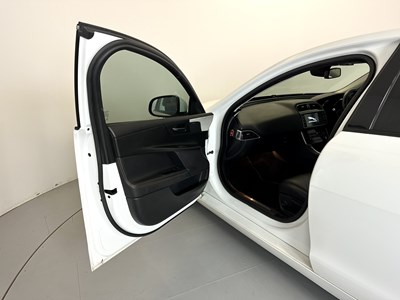 Lot 131 - 2015 Jaguar XE