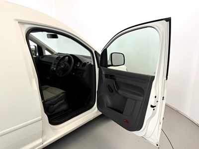 Lot 120 - 2011 Volkswagen Caddy Coffee Van