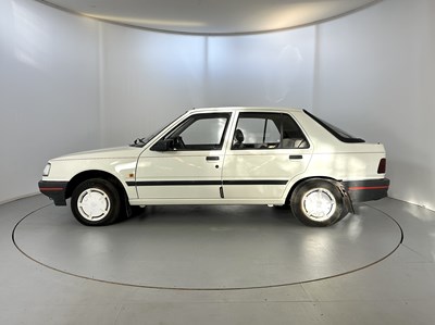 Lot 152 - 1989 Peugeot 309