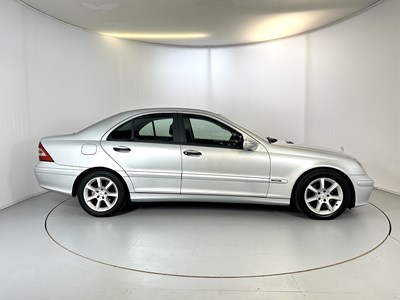 Lot 100 - 2005 Mercedes-Benz C220