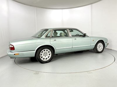 Lot 149 - 2001 Jaguar XJ V8