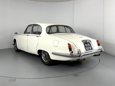 Lot 12 - 1967 Jaguar 420