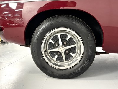 Lot 13 - 1977 MG B Roadster