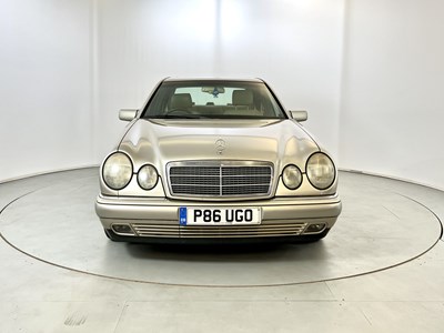 Lot 118 - 1997 Mercedes-Benz E280