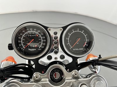 Lot 121 - 1998 Triumph 900 Thunderbird