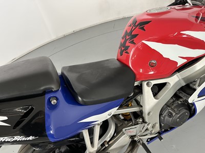 Lot 88 - 2000 Honda CBR 900