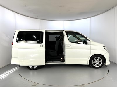 Lot 51 - 2007 Nissan Elgrand - Highway Star Edition 4WD