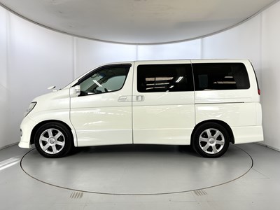 Lot 51 - 2007 Nissan Elgrand - Highway Star Edition 4WD